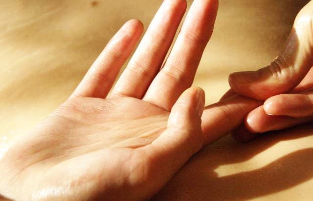 Masajeá tu dedo índice y verás lo que pasa con tu cuerpo Masajeá tu dedo índice y verás lo que pasa con tu cuerpo