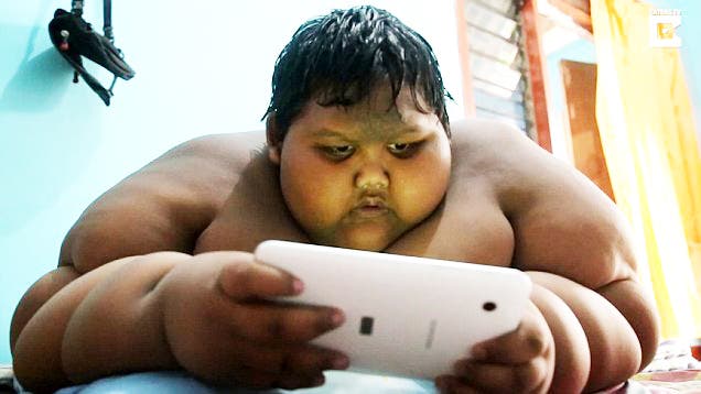 IMPACTO: Estos son los hábitos del niño más gordo del mundo - Imagen 1