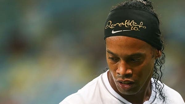 Ronaldinho tiene menos de siete dólares en el banco Ronaldinho tiene menos de siete dólares en el banco