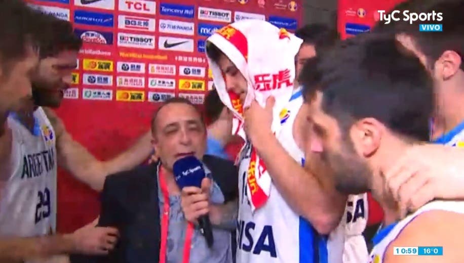 La selección argentina de básquet festejó al ritmo de Los Palmeras
