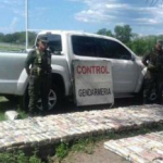 Trancas: incautan 330 kilos de hojas de coca transportados en una camioneta