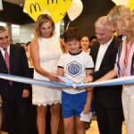 El intendente Alfaro celebró la apertura del nuevo McDonald’s que generó 80 puestos de empleo en la Capital