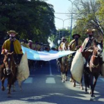 Los gauchos tucumanos rindieron el mejor homenaje que tuvo el 9 de Julio