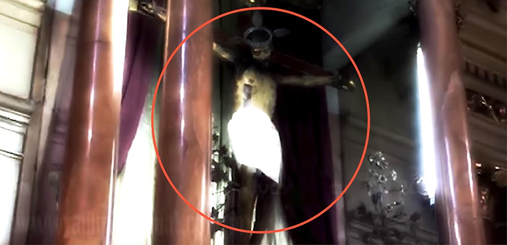 Христос открыл глаза. Христос открыв глазки. Христос открыл глаза. Христос открыл глаза. Христос открыл глаза.