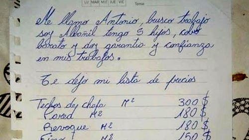 Desempleado escribió una lista con todo lo que sabe hacer y ahora está