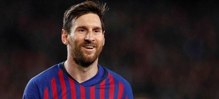 La Pulga De Las Vegas >> La campera de osos panda de 10 mil pesos que lució Lionel Messi | Contexto Tucumán La Pulga De Las Vegas >> La campera de osos panda de 10 mil pesos que lució Lionel Messi | Contexto Tucumán