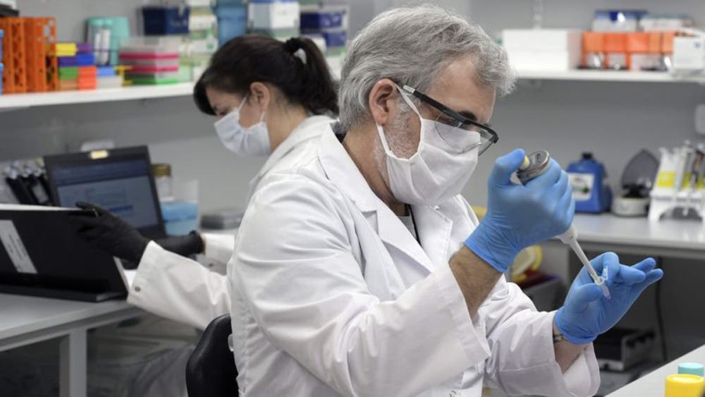 Científicos argentinos desarrollaron un suero que logró frenar el Covid