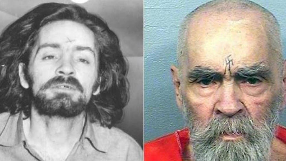 Dans Les Griffes De Charles Manson Venden la ficha policial de Charles Manson, uno de los asesinos más