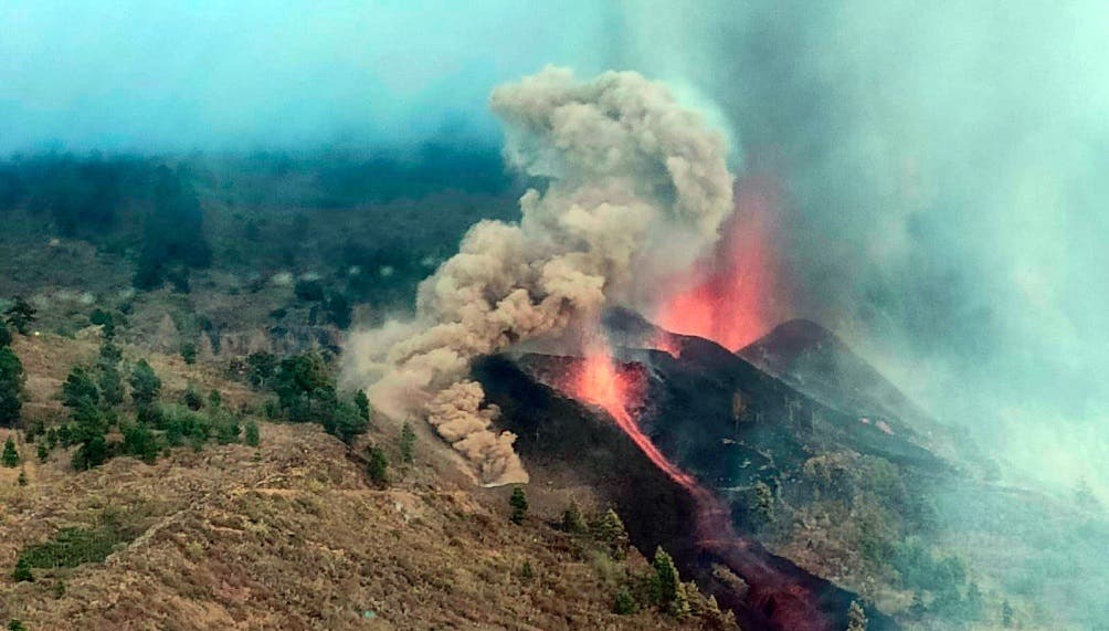 Imágenes en directo del volcán en erupción en las islas Canarias Contexto Tucuman